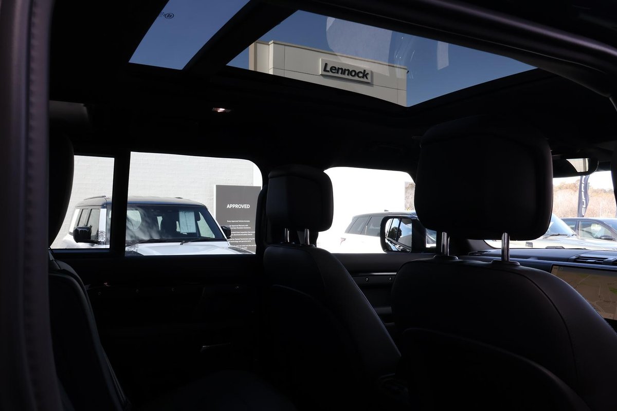2025 Land Rover Defender 110 D350 X-Dynamic HSE L663 MY26 AWD image 22