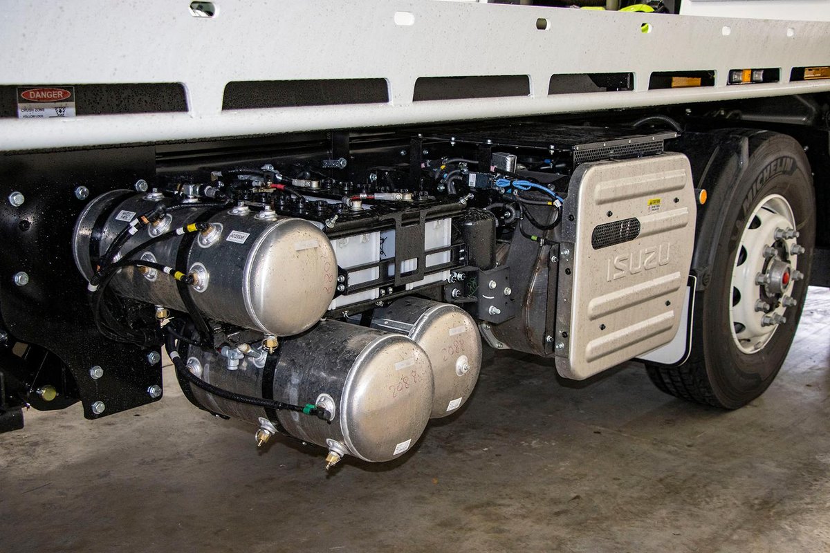2026 Isuzu F Series FYJ 320-355 AT R67 image 23