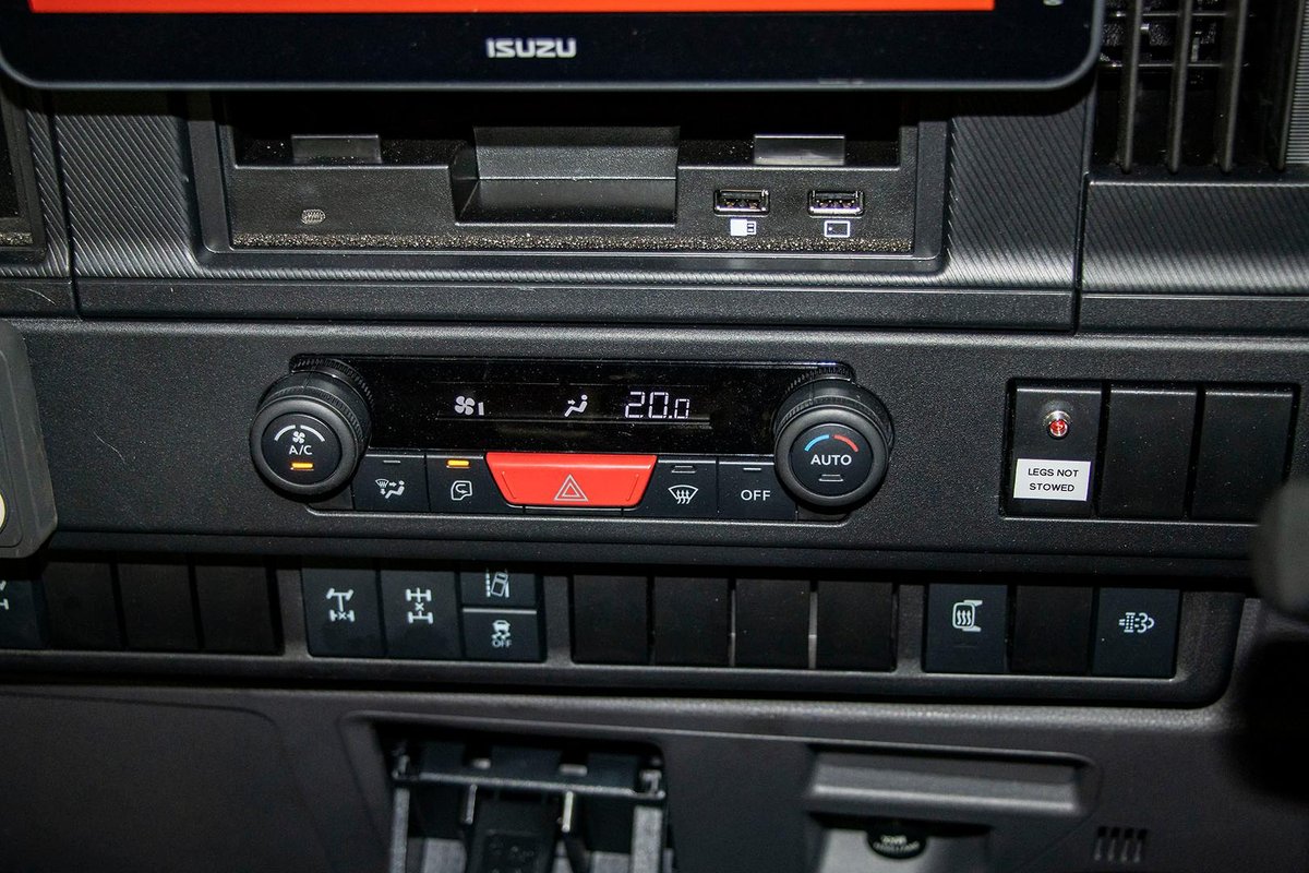 2026 Isuzu F Series FYJ 320-355 AT R67 image 10