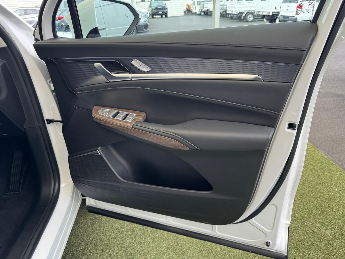 2025 MG QS Essence IS31 MY25 AWD image 15