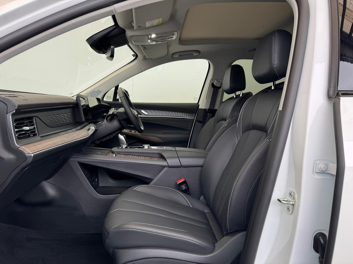 2025 MG QS Essence IS31 MY25 AWD image 26