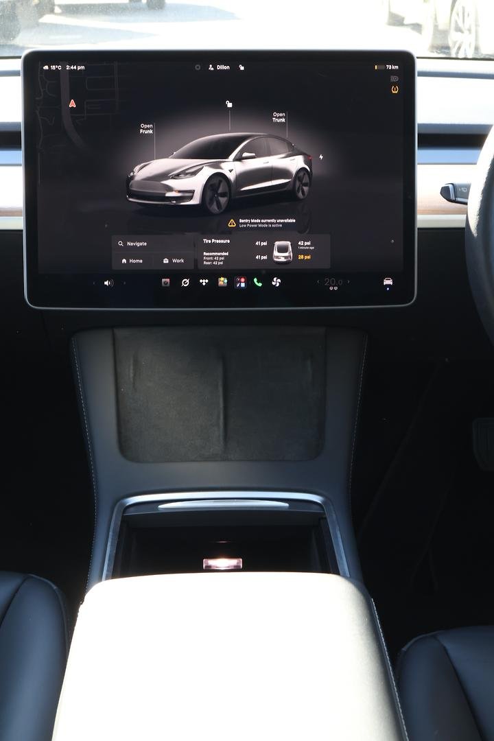 2022 Tesla Model 3 Rear-Wheel Drive image 19
