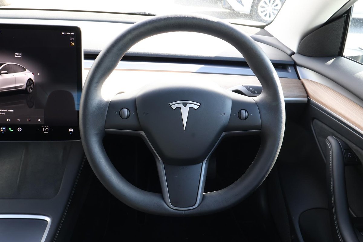 2023 Tesla Model 3 Rear-Wheel Drive image 10
