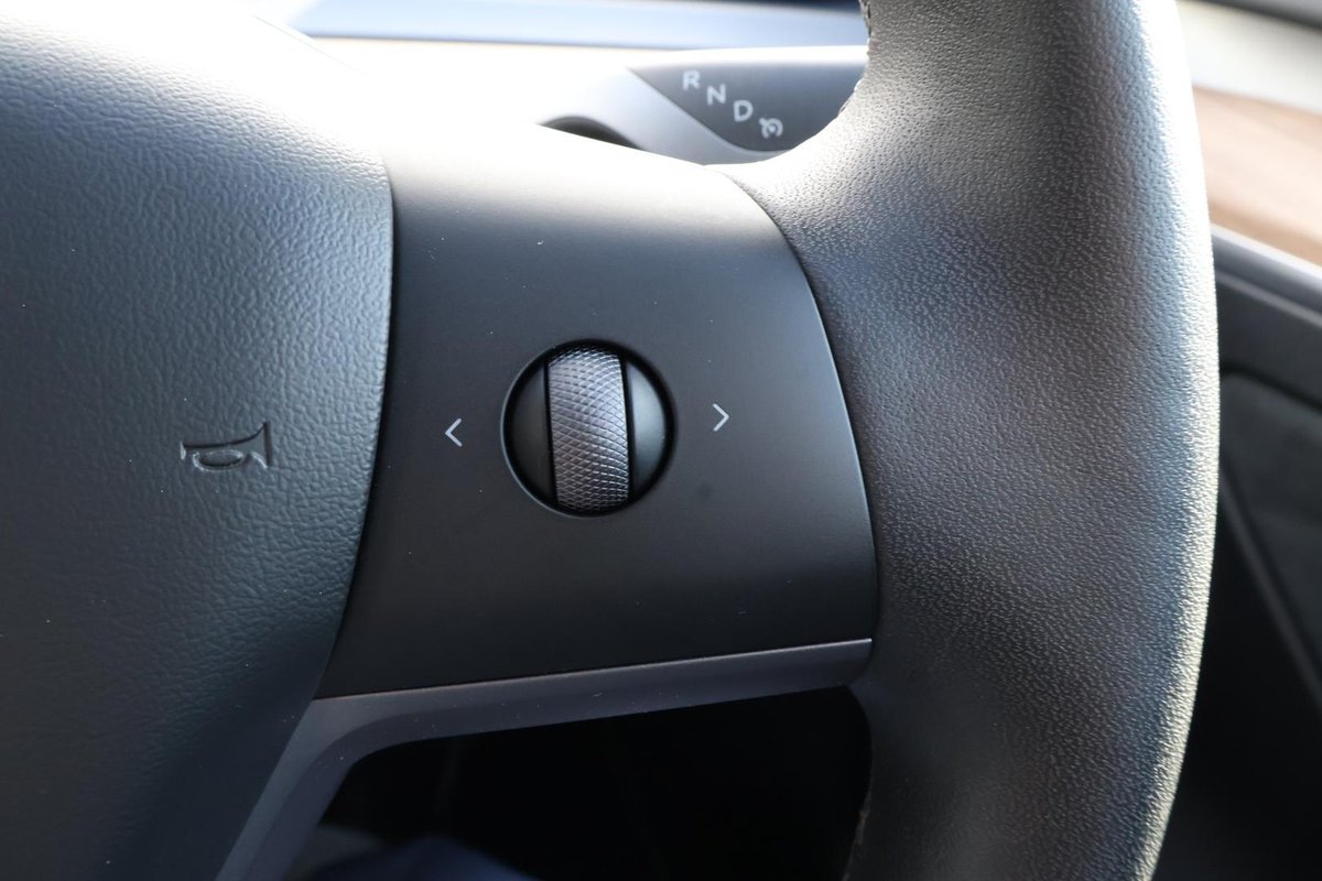 2023 Tesla Model 3 Rear-Wheel Drive image 12