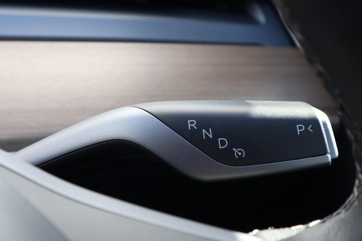 2023 Tesla Model 3 Rear-Wheel Drive image 18