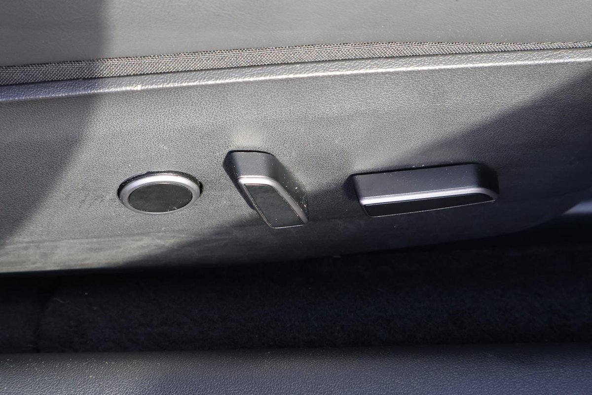 2023 Tesla Model 3 Rear-Wheel Drive image 21
