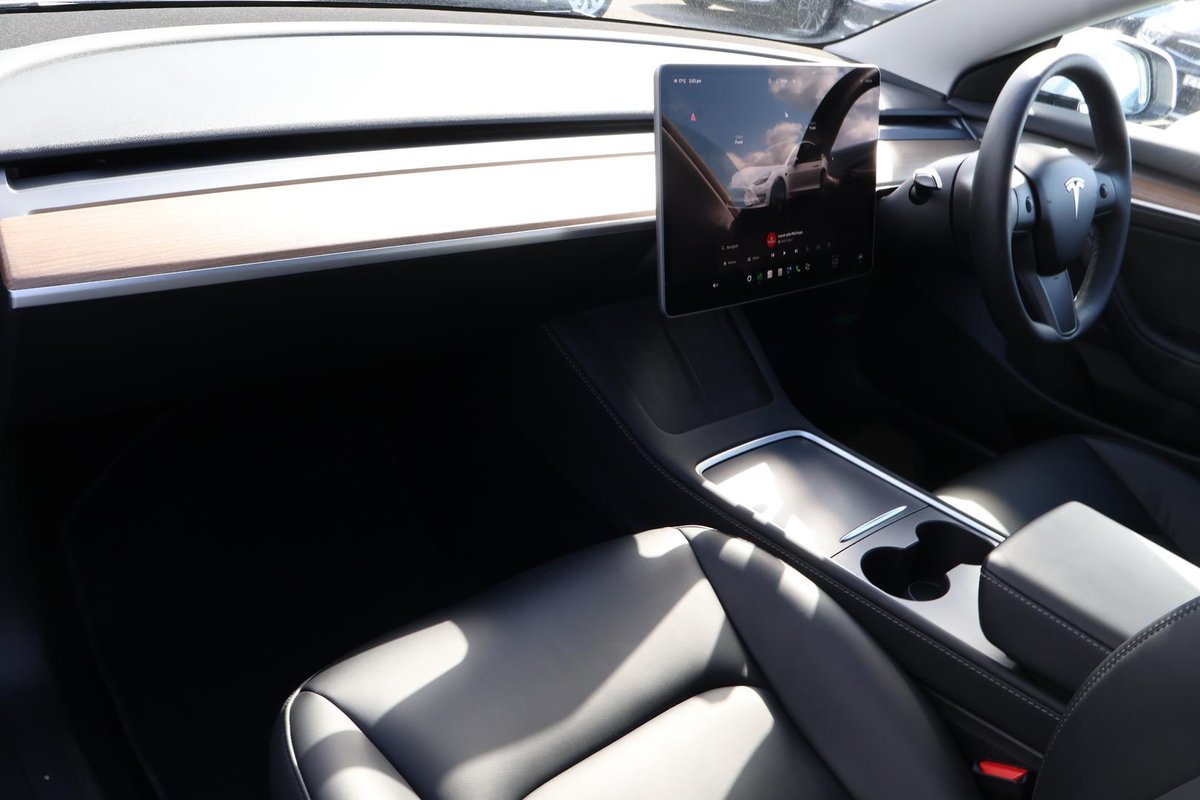2023 Tesla Model 3 Rear-Wheel Drive image 25
