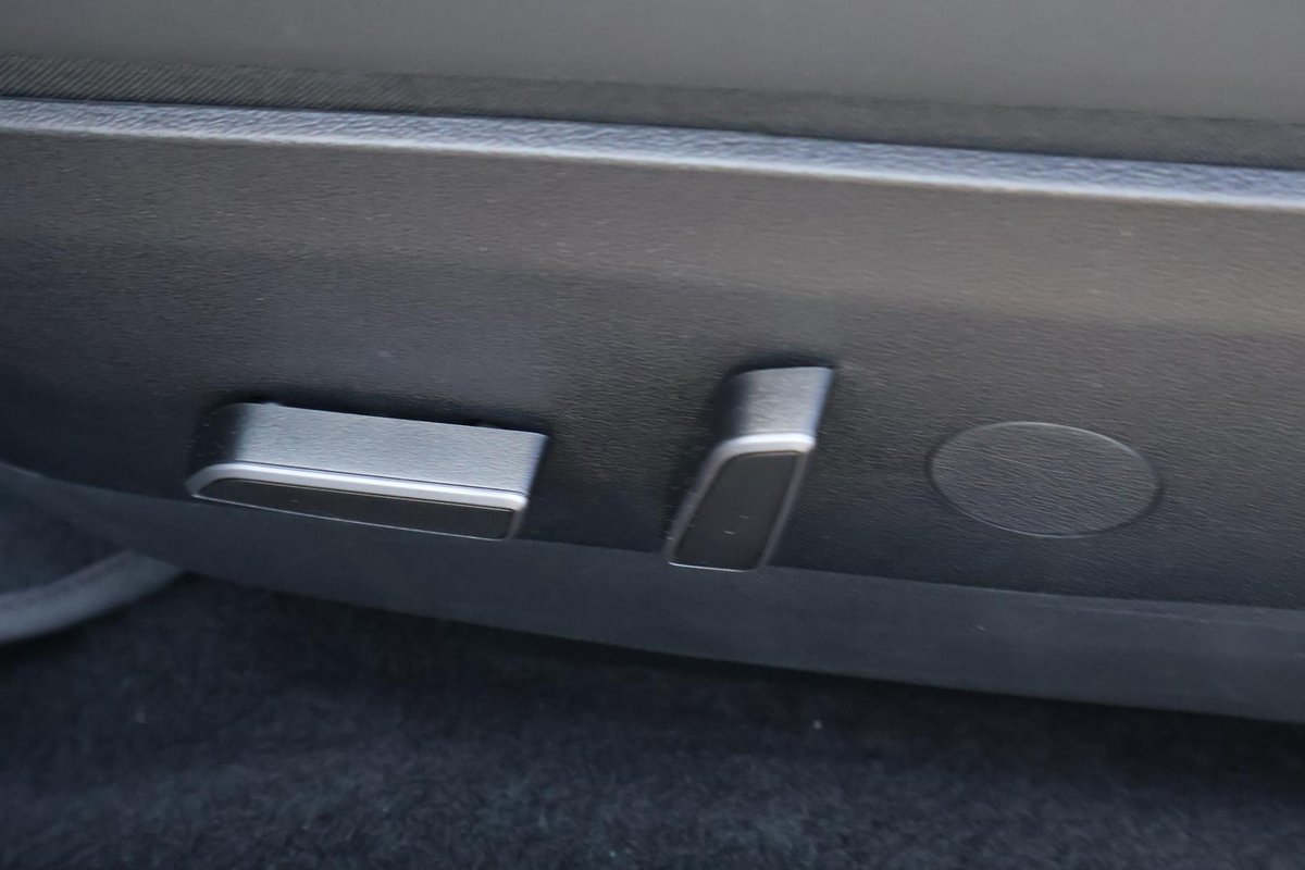 2023 Tesla Model 3 Rear-Wheel Drive image 26