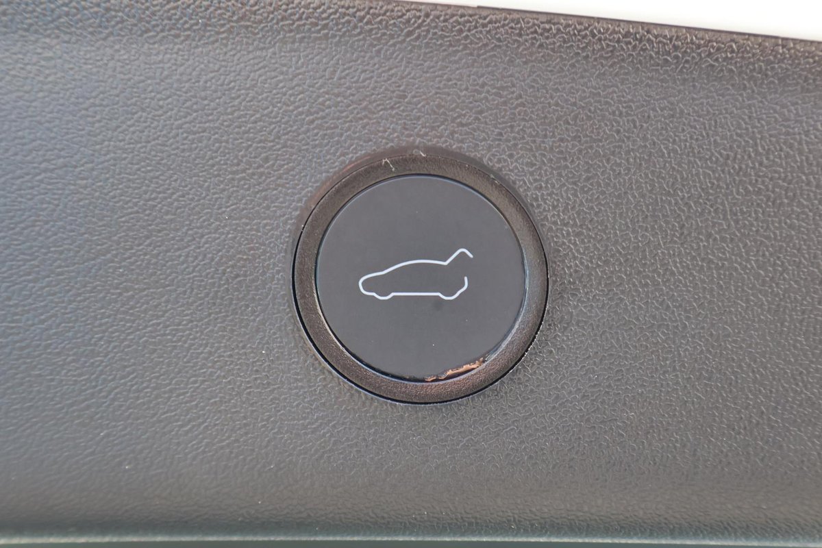 2023 Tesla Model 3 Rear-Wheel Drive image 28