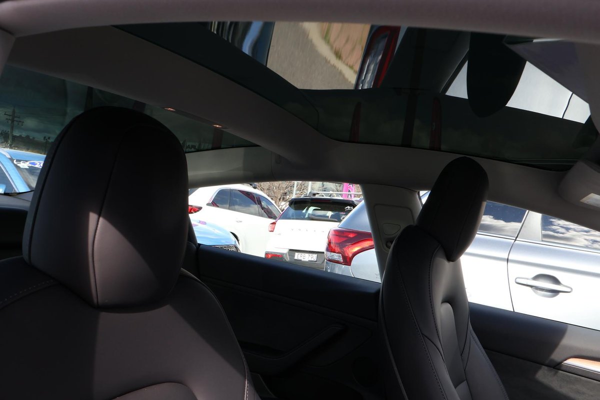 2023 Tesla Model 3 Rear-Wheel Drive image 8