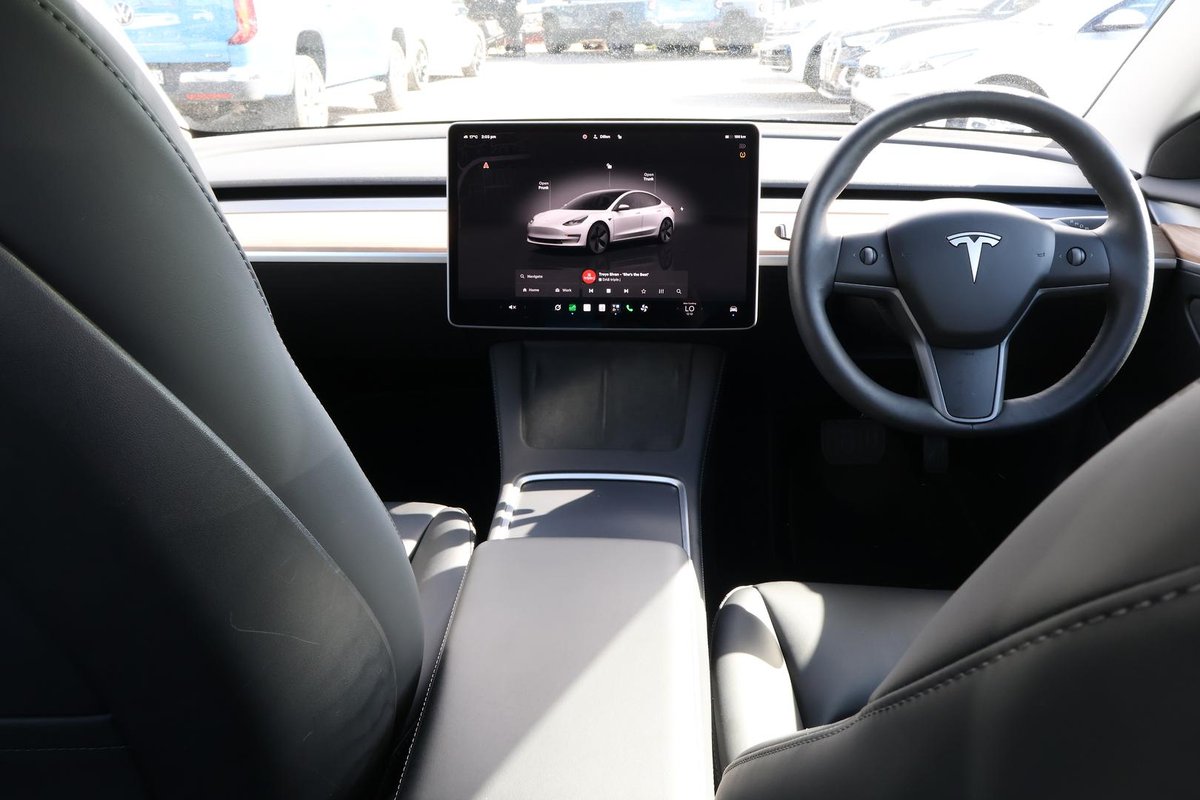 2023 Tesla Model 3 Rear-Wheel Drive image 9