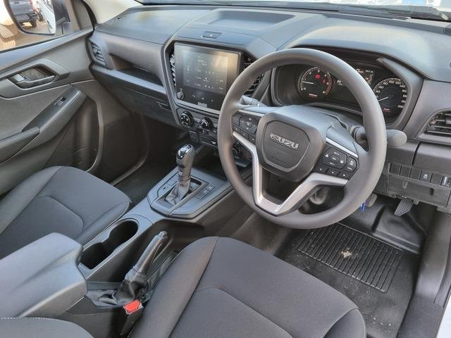 2026 Isuzu D-MAX SX MY25.5 4X4 Dual Range image 11
