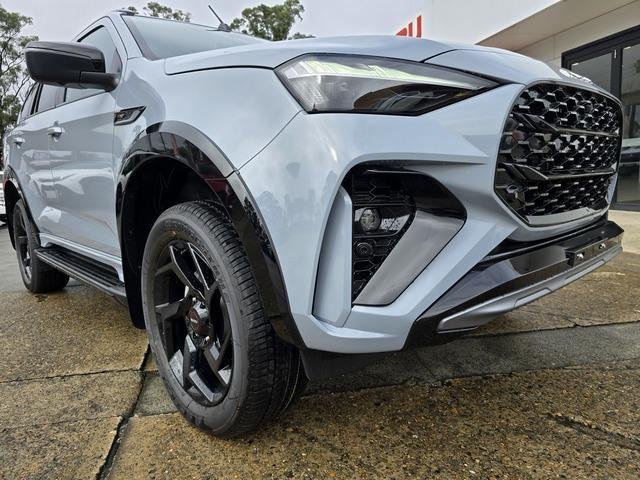 2026 Isuzu MU-X X-TERRAIN MY25.5 4X4 Dual Range image 9