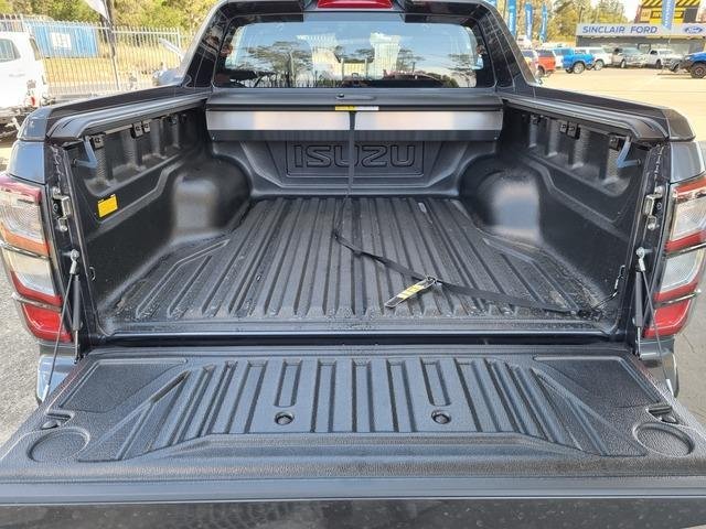 2026 Isuzu D-MAX X-TERRAIN MY25.5 4X4 Dual Range image 14