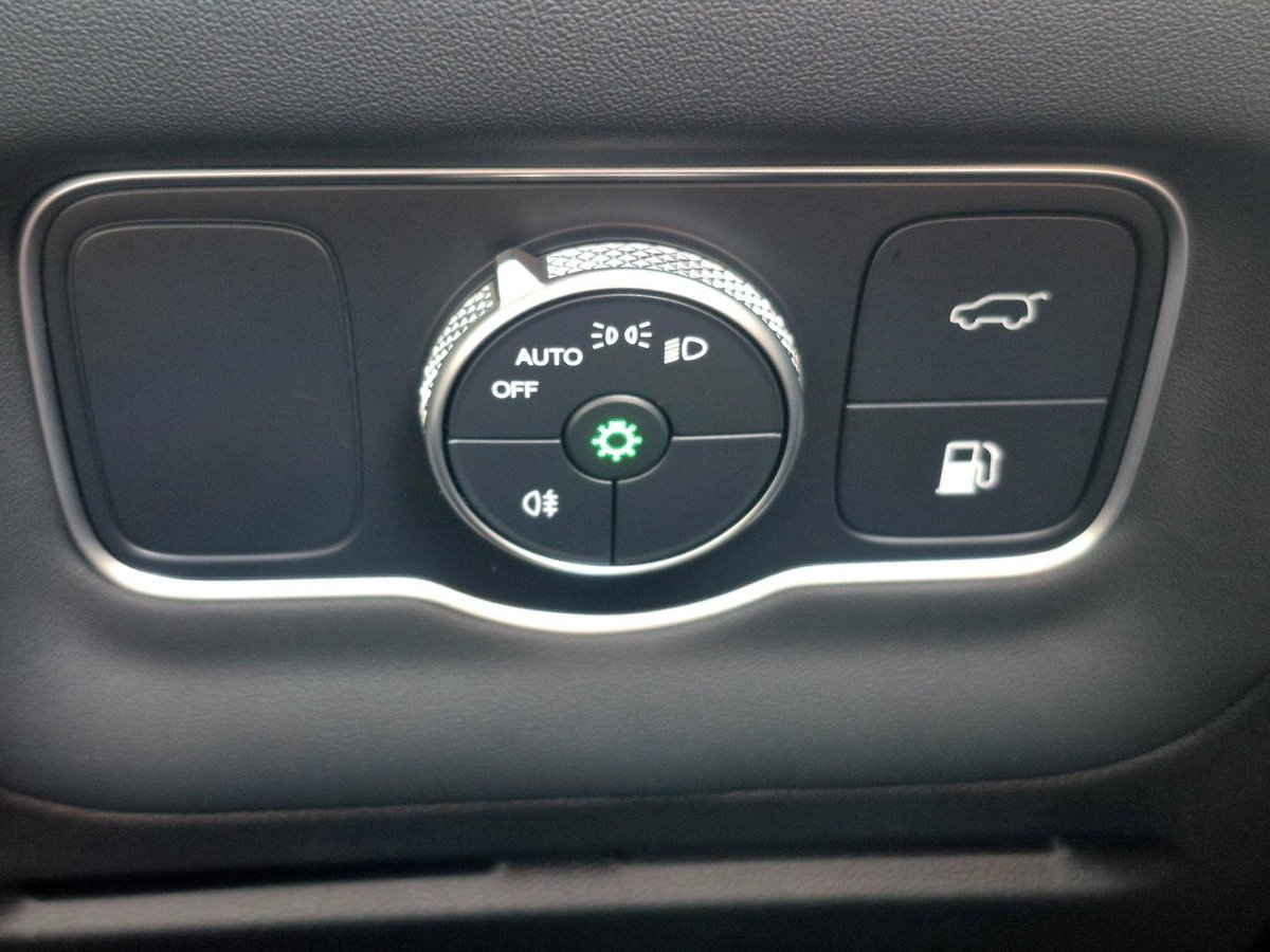 2026 Chery Tiggo 9 Super Hybrid Ultimate MY26 AWD image 18