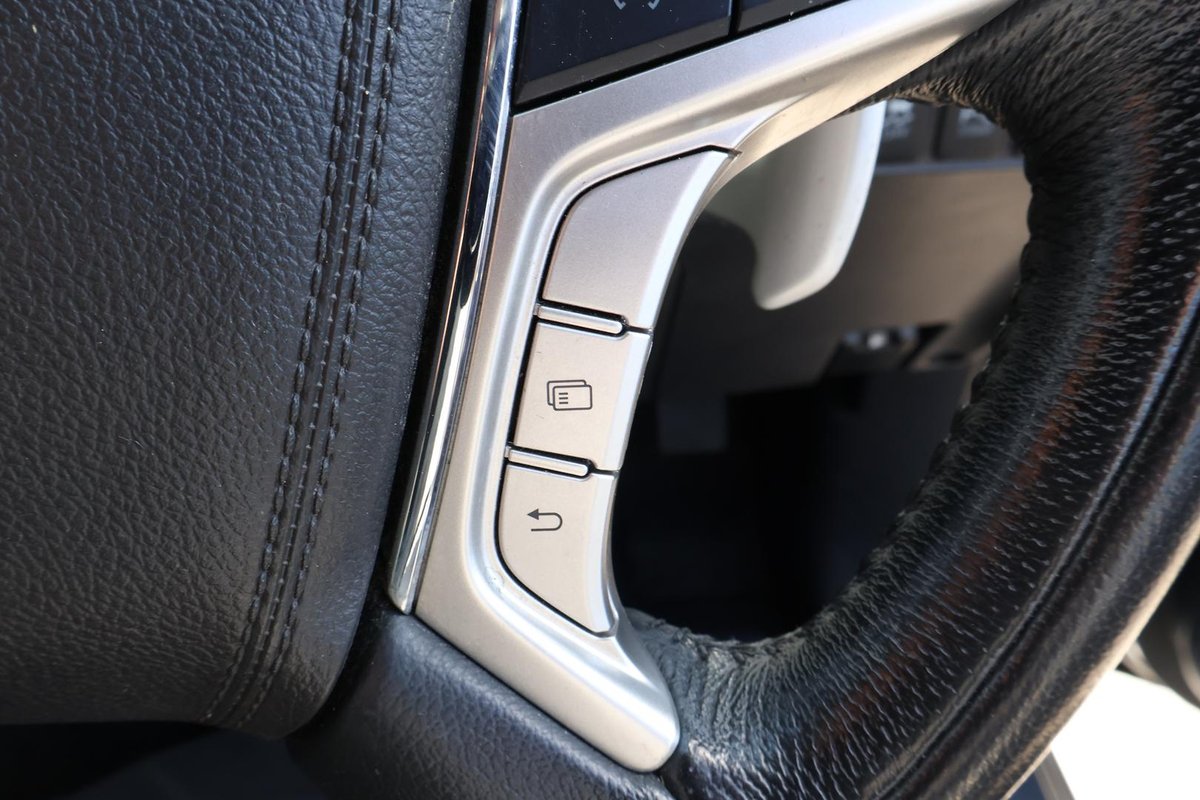 2016 Mitsubishi Pajero Sport GLS QE MY17 4X4 Dual Range image 13