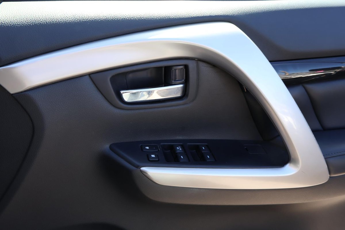 2016 Mitsubishi Pajero Sport GLS QE MY17 4X4 Dual Range image 23
