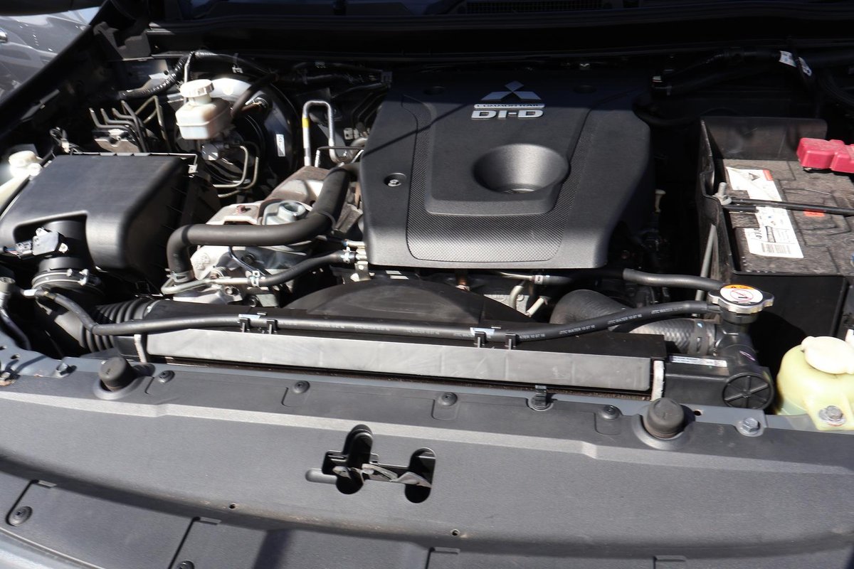 2016 Mitsubishi Pajero Sport GLS QE MY17 4X4 Dual Range image 29