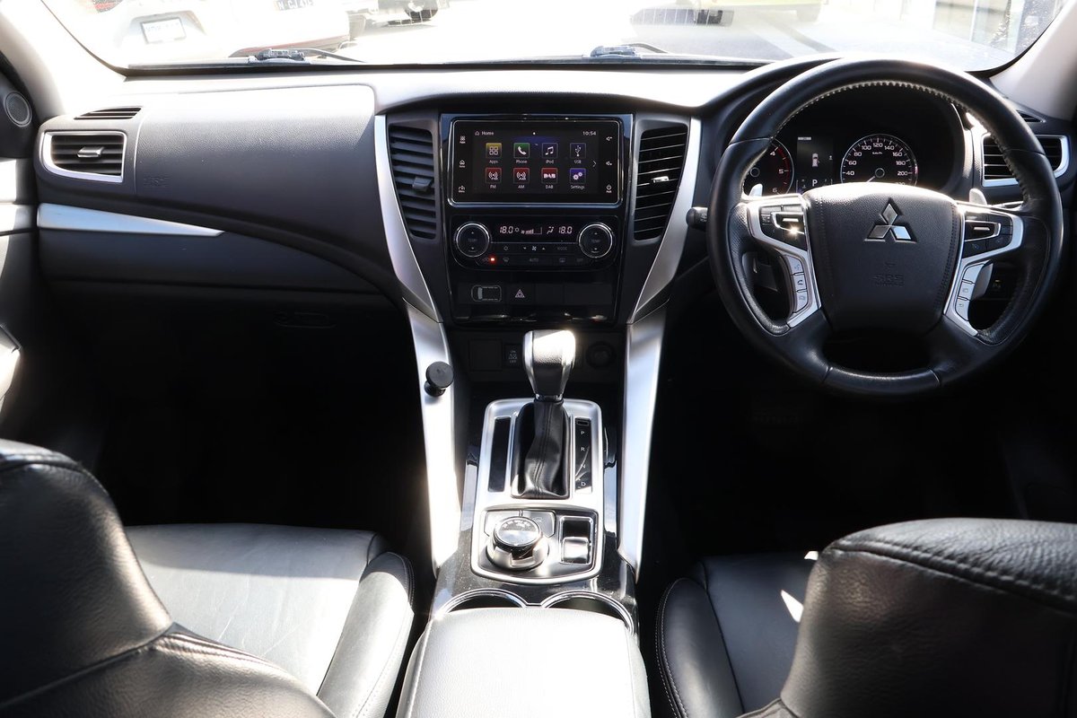 2016 Mitsubishi Pajero Sport GLS QE MY17 4X4 Dual Range image 8