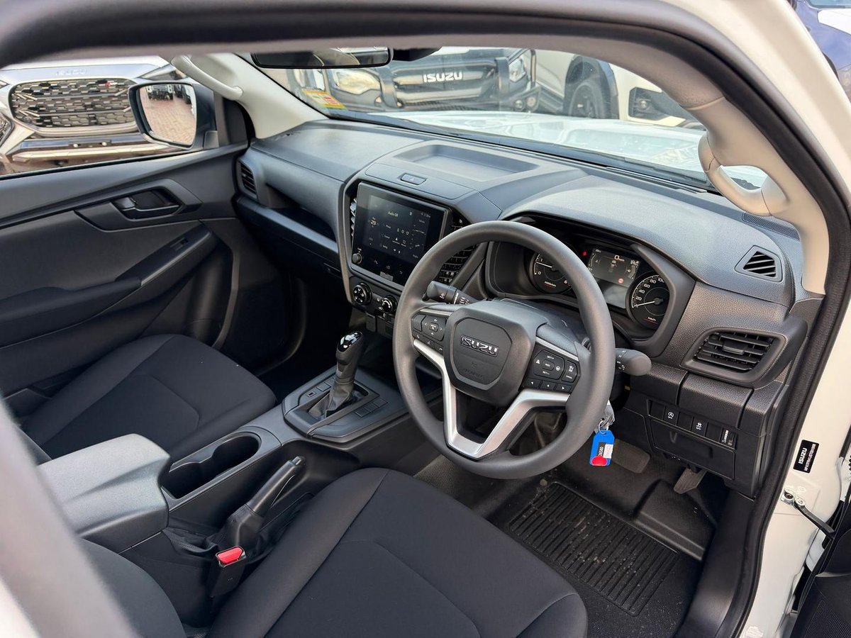 2026 Isuzu D-MAX SX High Ride MY25.5 4x2 image 21