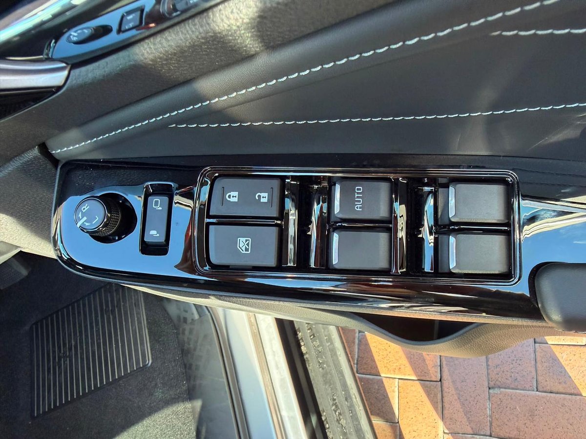 2026 Isuzu MU-X LS-T MY25.5 4X4 Dual Range image 32