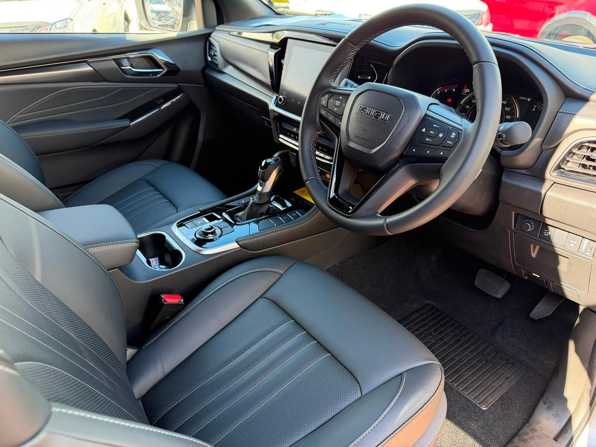 2026 Isuzu MU-X LS-T MY25.5 4X4 Dual Range image 20