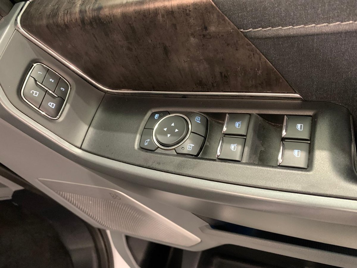 2023 Ford F-150 Lariat MY23 4X4 Dual Range image 8
