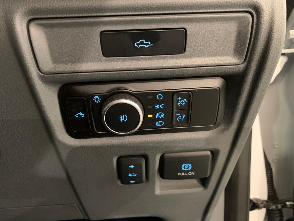 2023 Ford F-150 Lariat MY23 4X4 Dual Range image 15