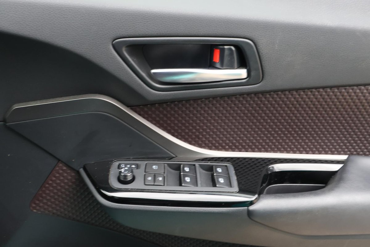 2019 Toyota C-HR image 20