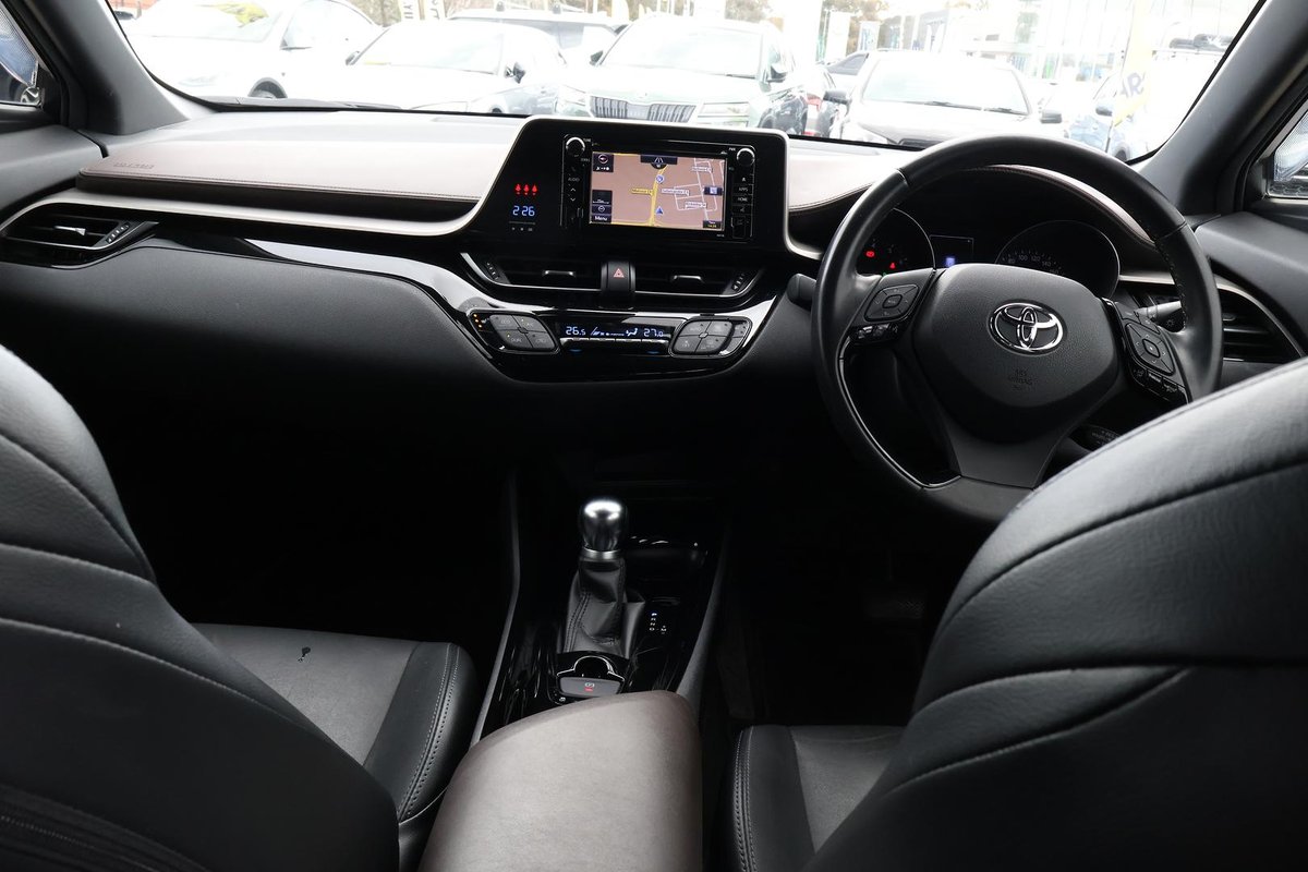 2019 Toyota C-HR image 8