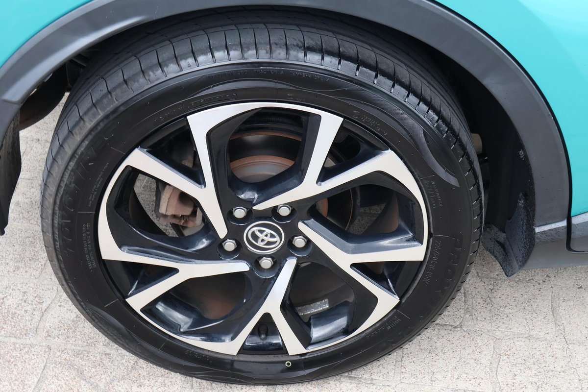 2019 Toyota C-HR image 25