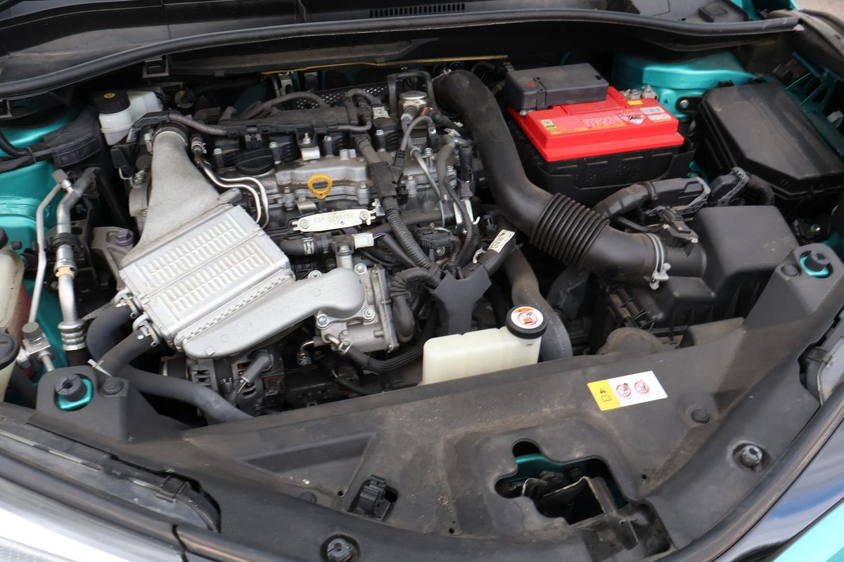 2019 Toyota C-HR image 24