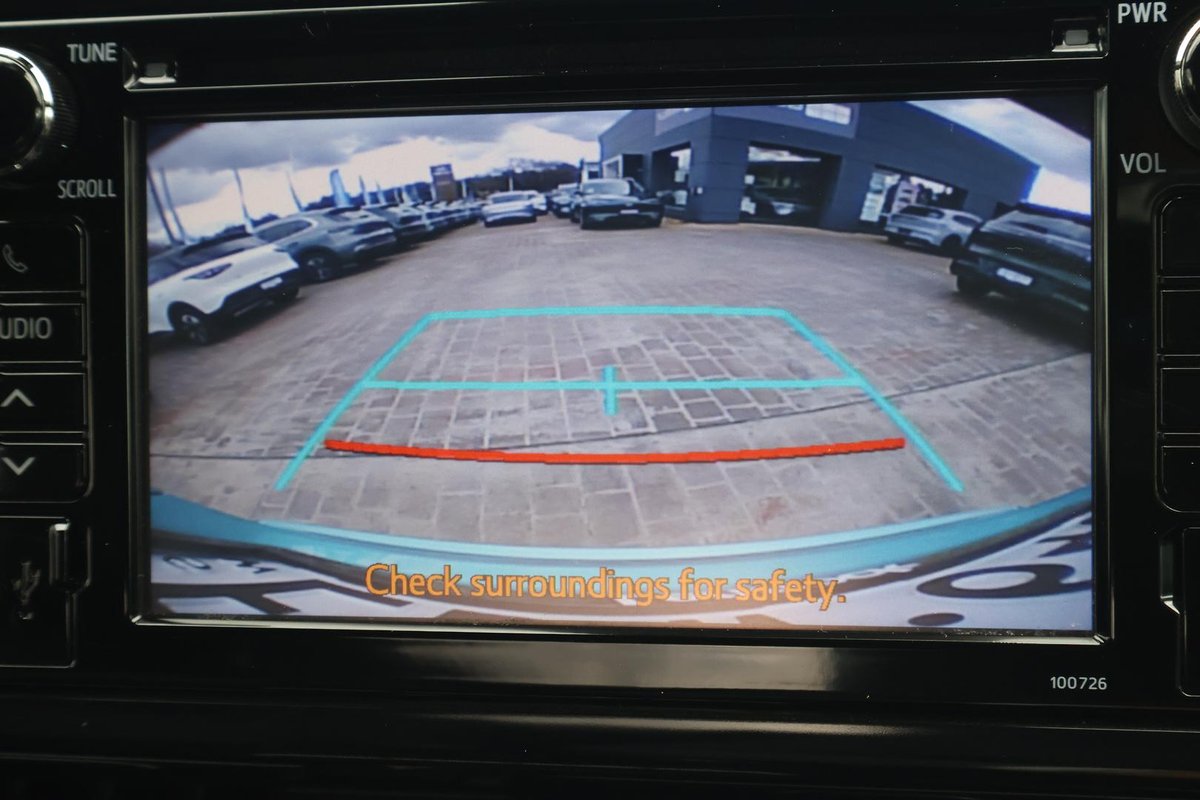 2019 Toyota C-HR image 15