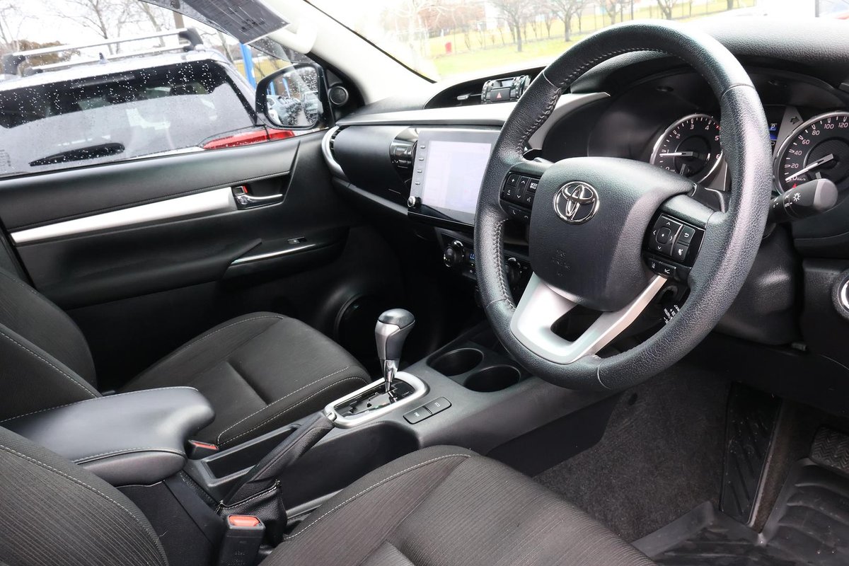 2023 Toyota Hilux SR5 GUN126R 4X4 Dual Range image 7