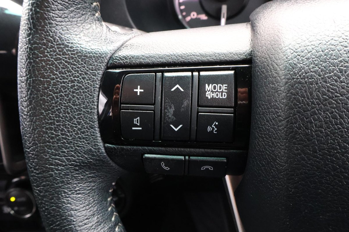 2023 Toyota Hilux SR5 GUN126R 4X4 Dual Range image 10