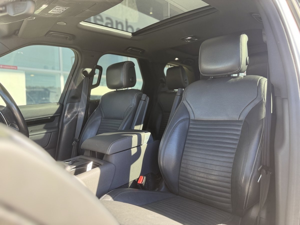 2021 Land Rover Discovery D300 R-Dynamic SE Series 5 MY22 4X4 image 9