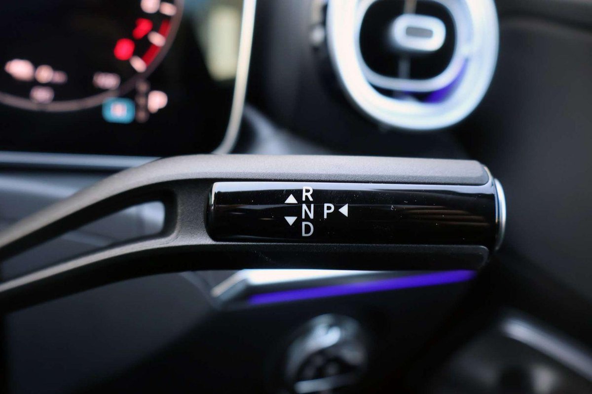 2025 Mercedes-Benz C-Class C350 e W206 image 27