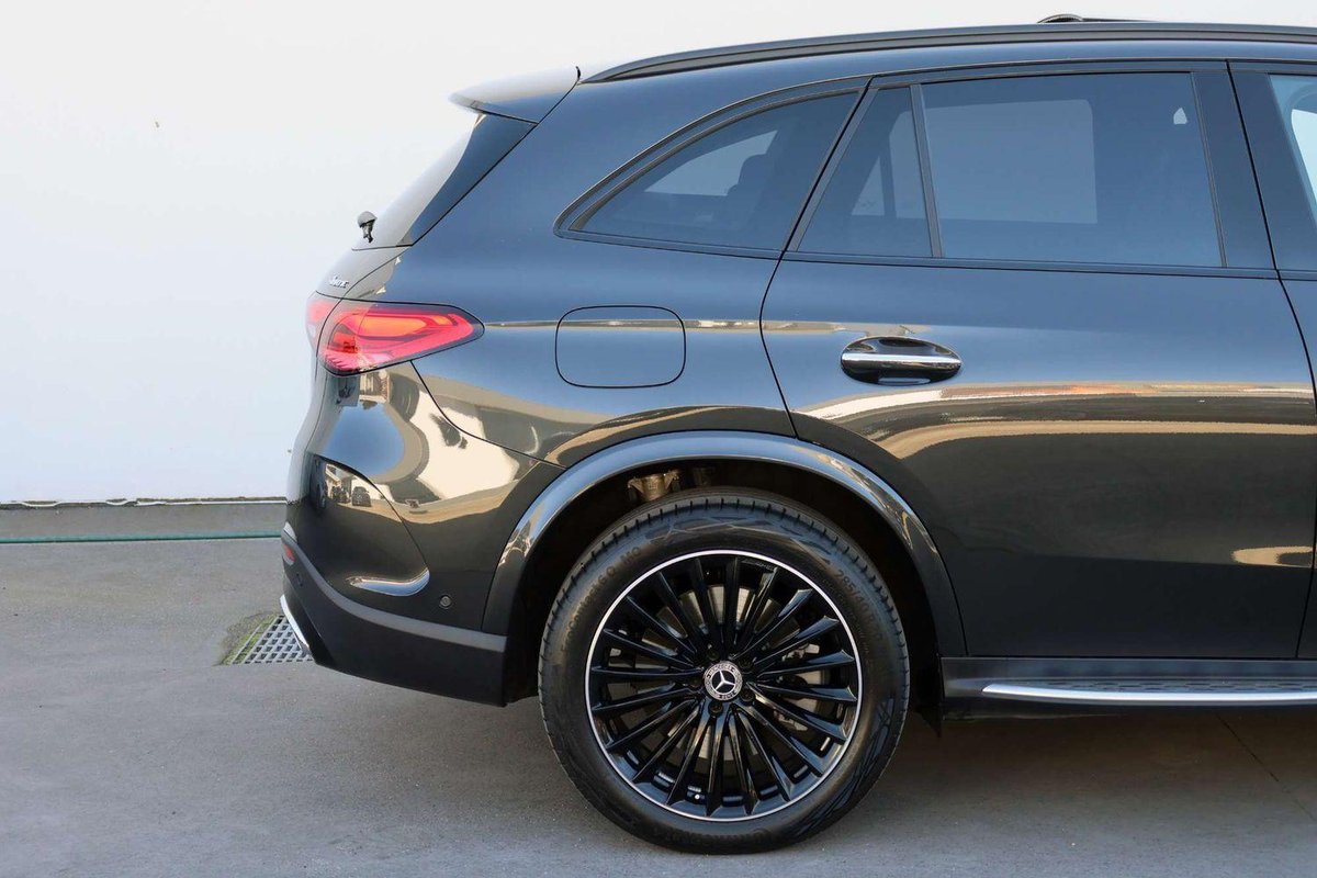2026 Mercedes-Benz GLC-Class GLC350 e X254 Four Wheel Drive image 17