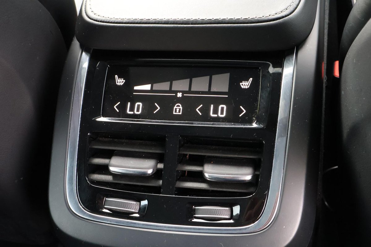 2018 Volvo XC90 D5 R-Design MY18 AWD image 27