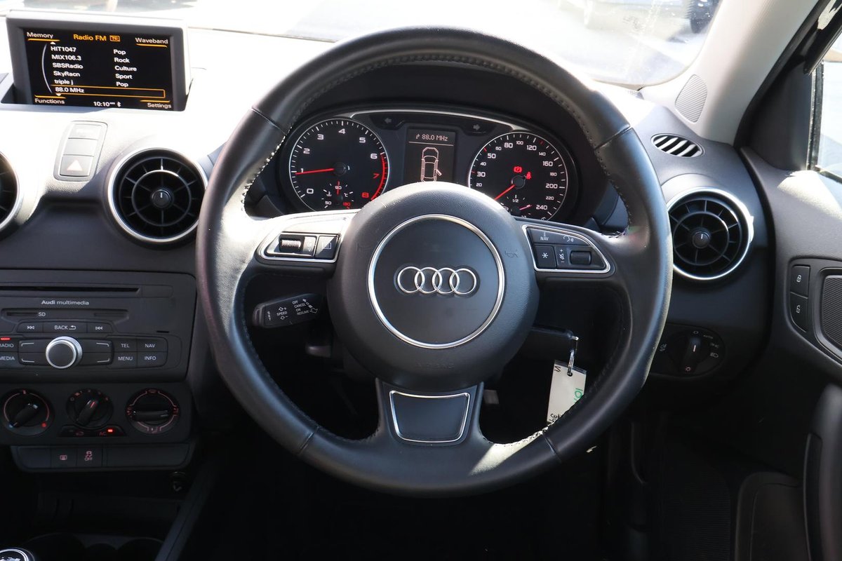 2013 Audi A1 Attraction 8X MY14 image 9