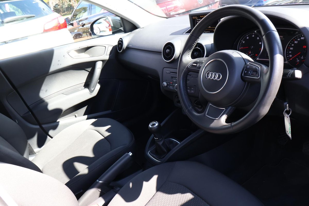 2013 Audi A1 Attraction 8X MY14 image 7