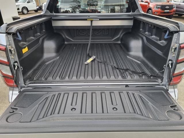 2026 Isuzu MU-X X-TERRAIN MY25.5 4X4 Dual Range image 14