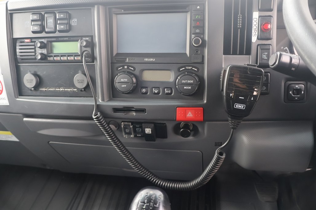 2017 ISUZU NQR 80-190 image 24