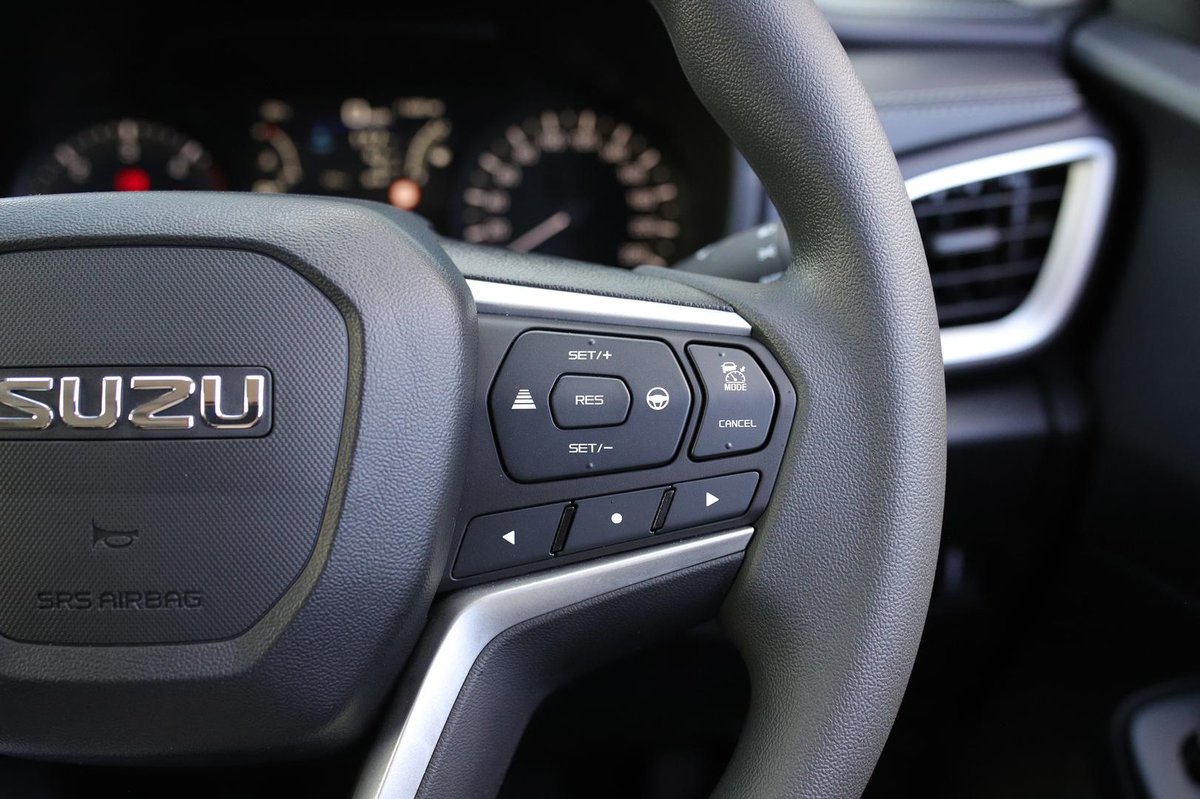 2025 Isuzu MU-X LS-M MY25.5 4X4 Dual Range image 18