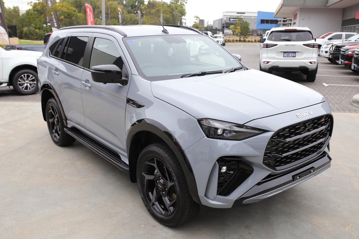 2025 Isuzu MU-X X-TERRAIN MY25.5 4X4 Dual Range image 9