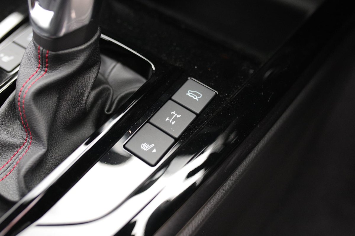 2025 Isuzu D-MAX X-TERRAIN MY25.5 4X4 Dual Range image 18