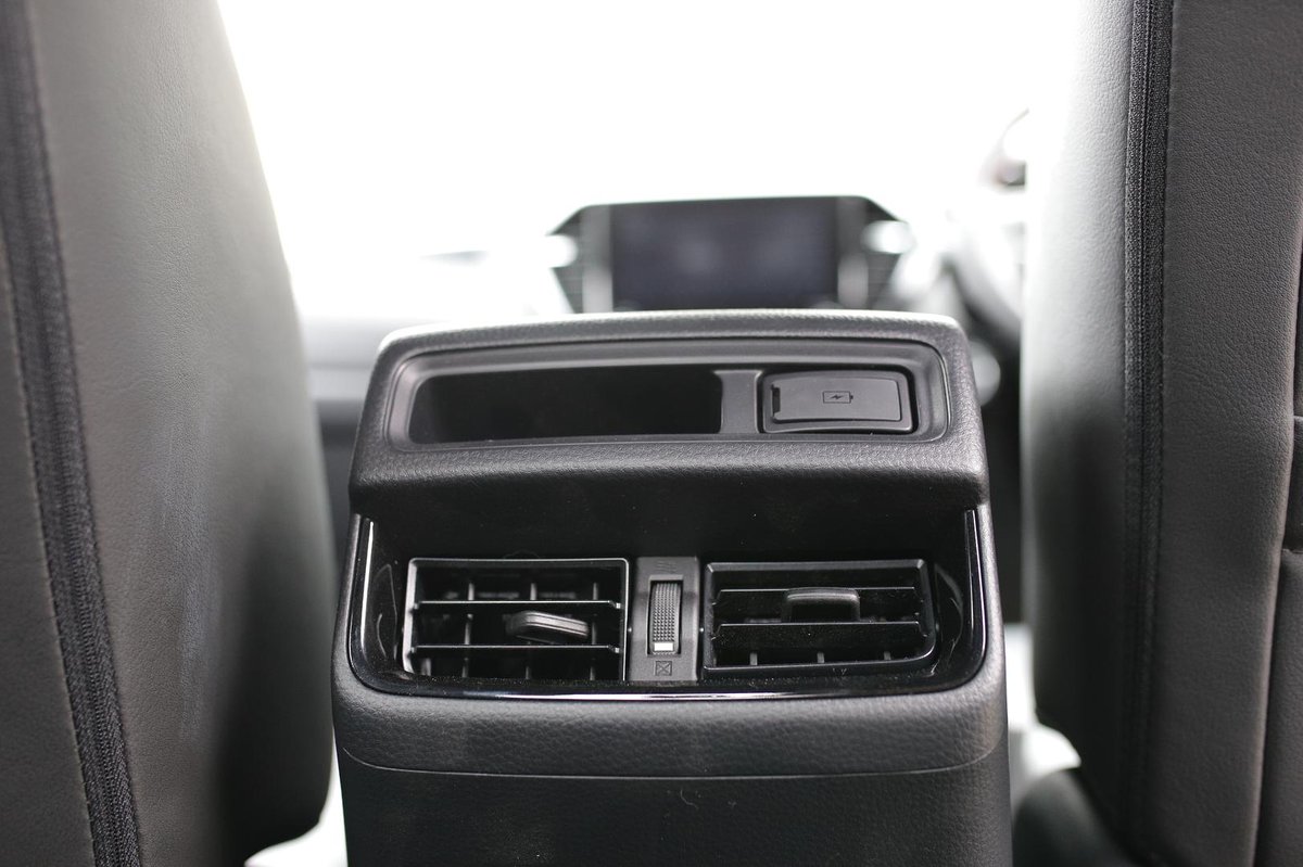 2025 Isuzu D-MAX X-TERRAIN MY25.5 4X4 Dual Range image 24