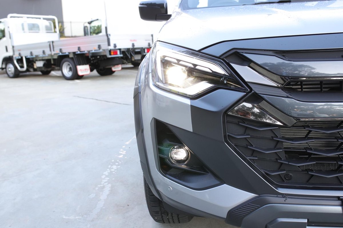 2025 Isuzu D-MAX X-TERRAIN MY25.5 4X4 Dual Range image 9