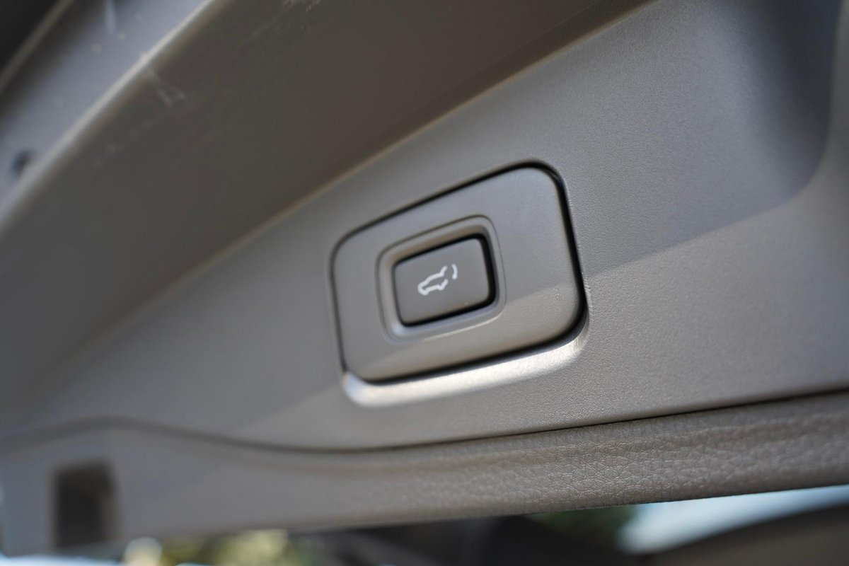 2025 Isuzu MU-X LS-T MY25.5 4X4 Dual Range image 23