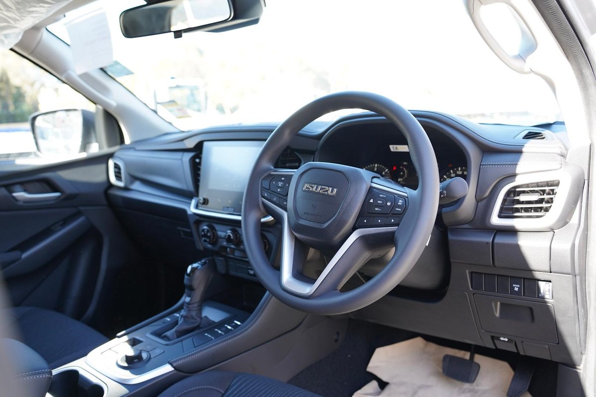 2025 Isuzu MU-X LS-M MY25.5 4X4 Dual Range image 13